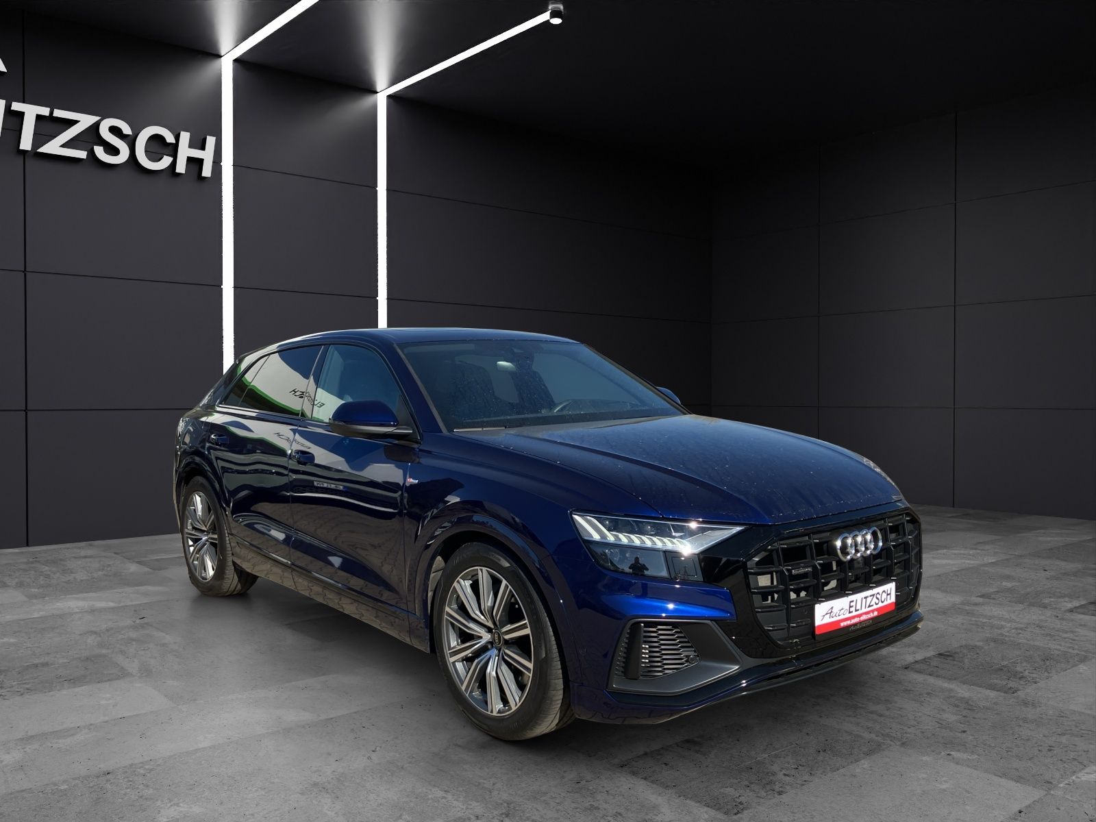 Fahrzeugabbildung Audi Q8 55 TFSI e quattro HD MATRIX AHZV PANO Luft AH