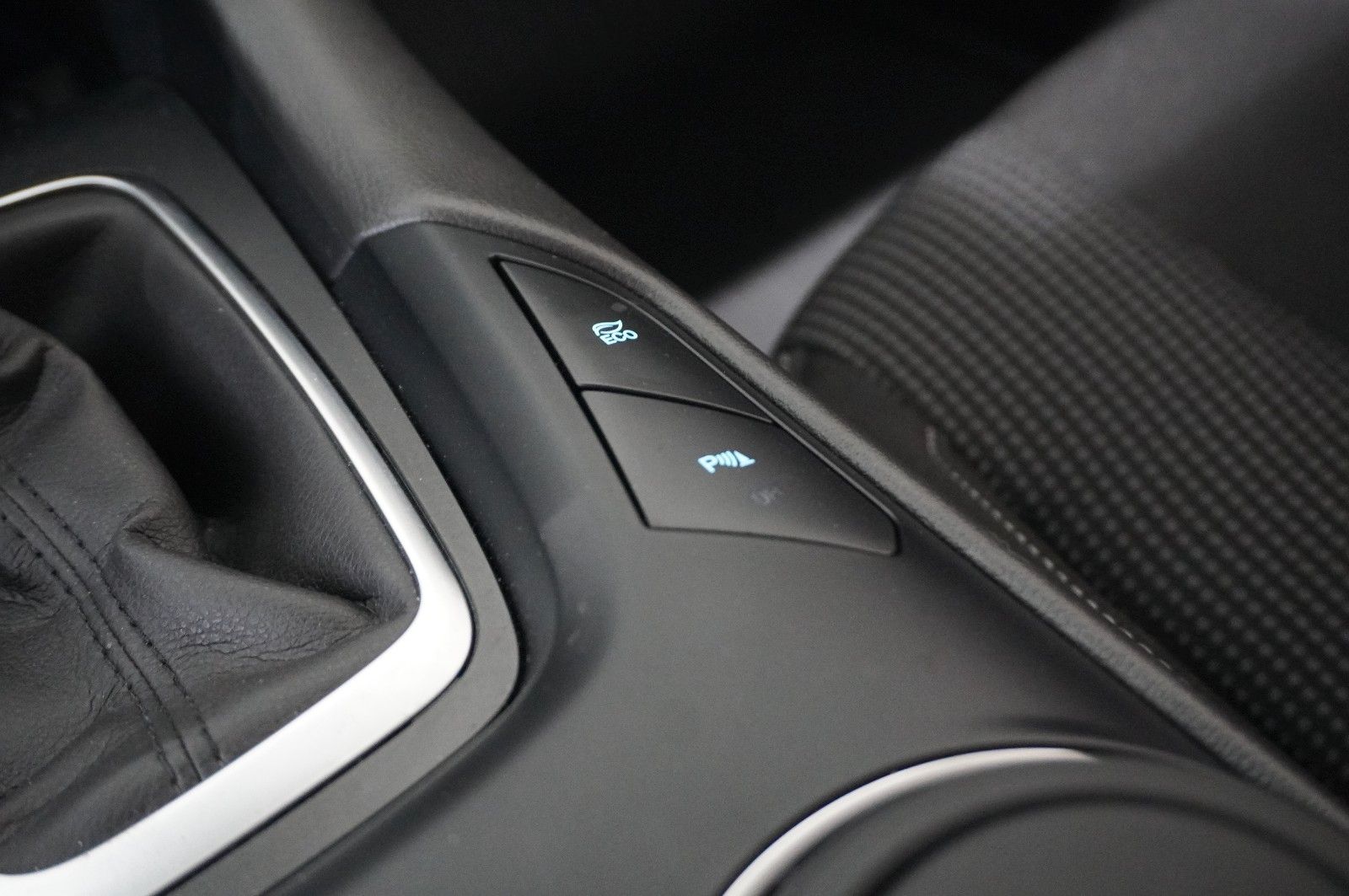 Fahrzeugabbildung Ford Mondeo Turnier 2.0 TITANIUM NAVI/LED/SPORT/DAB+