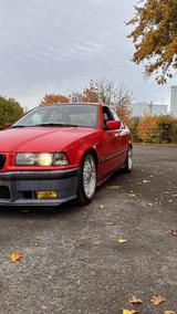 BMW E36 316 I (Tieferlegung+Felgen eingetr... - BMW 316 Limousine 316i e36 mit Benzin-Antrieb