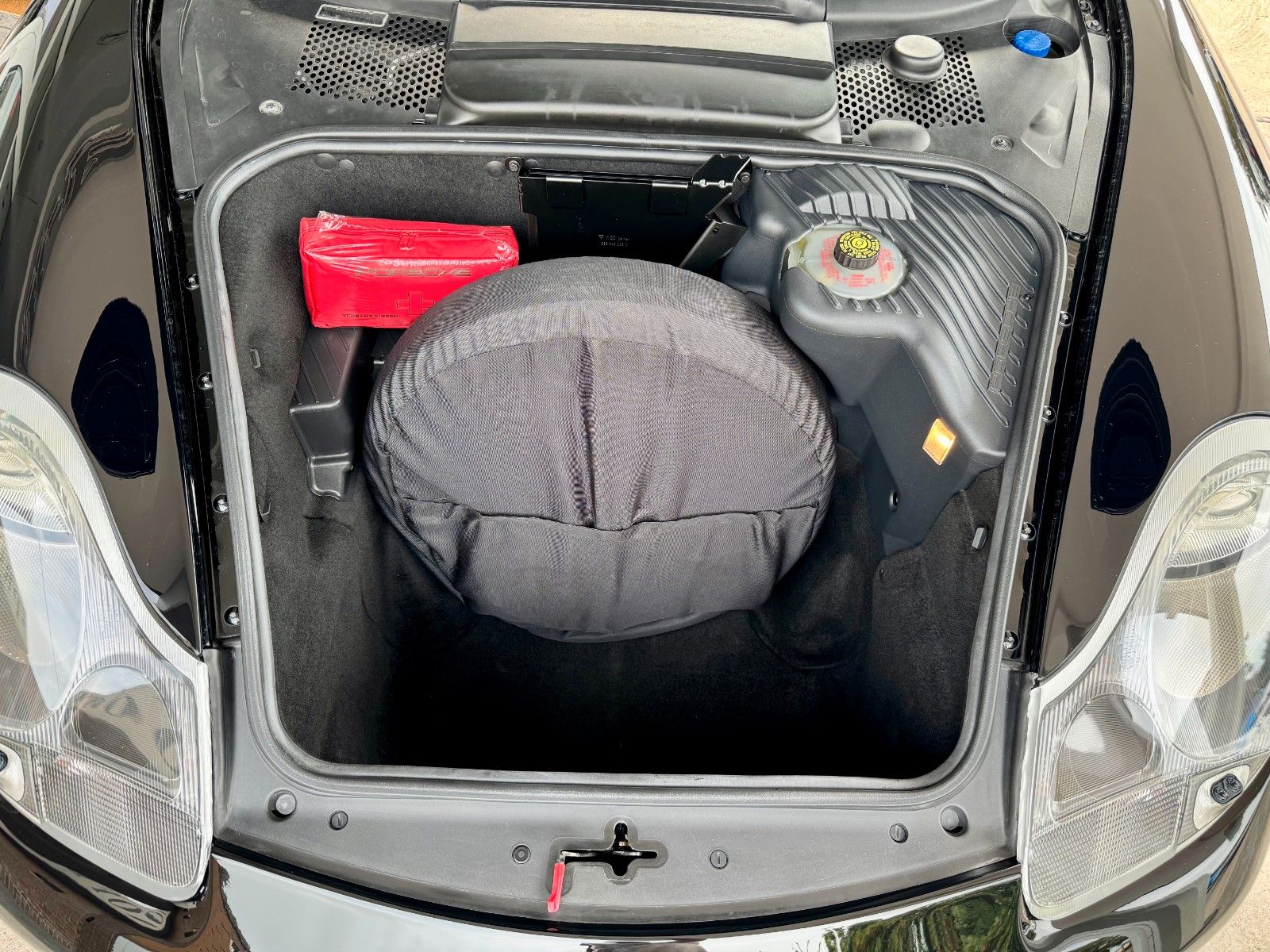 Fahrzeugabbildung Porsche Boxster 2.7 Leder/Klimaaut./Sitzheizung/62 Tkm