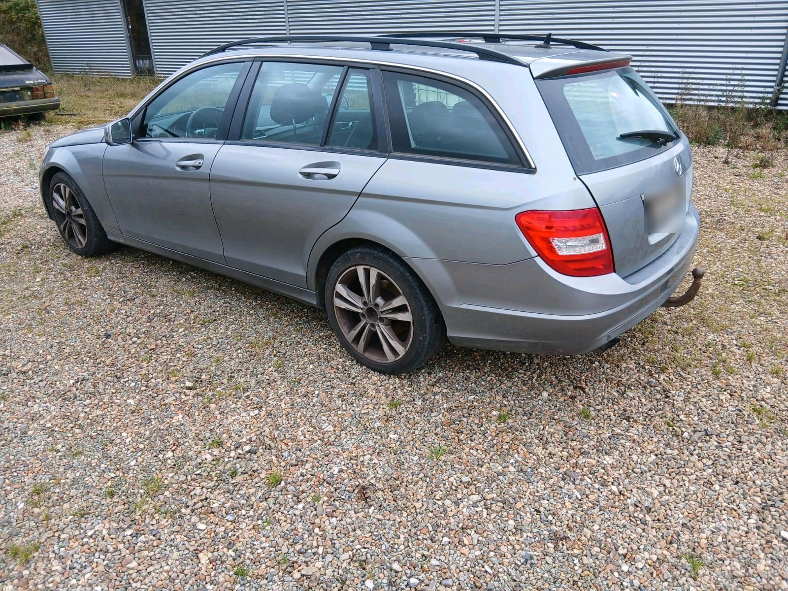 Mercedes-Benz C200 2013 — rear view