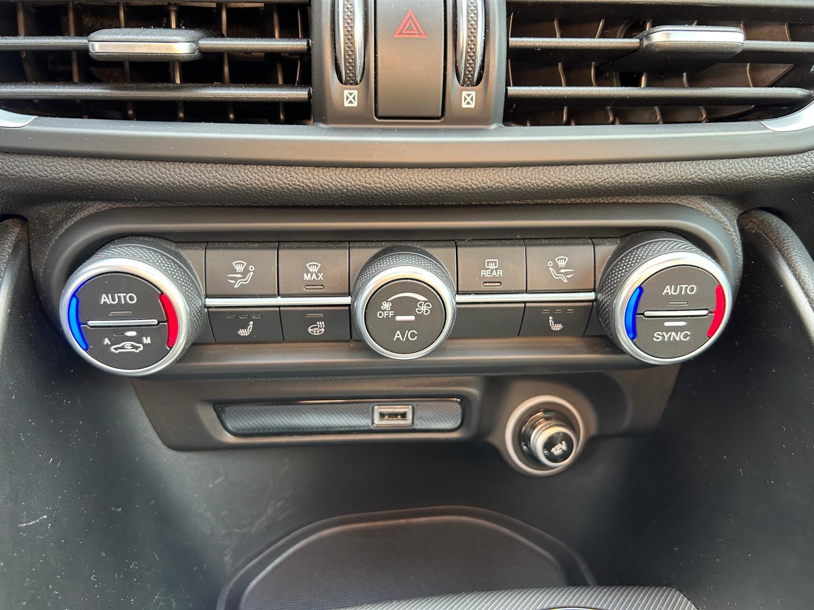 Alfa Romeo Giulia Sprint Q4/LEDER/NAVI/SHZ/ACC/KAM/APPLE, миниатюра 21