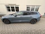 Volvo V60 B4 Automatrik Plus Bright GARANTIE - gebrauchte Volvo V60 aus dem Jahr 2023