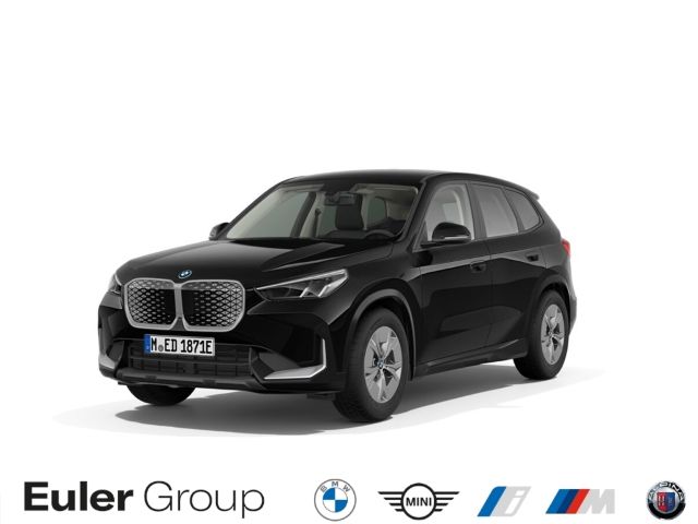 BMW iX1 xDrive 30 AD AHK-klappbar El. Panodach Navi 
