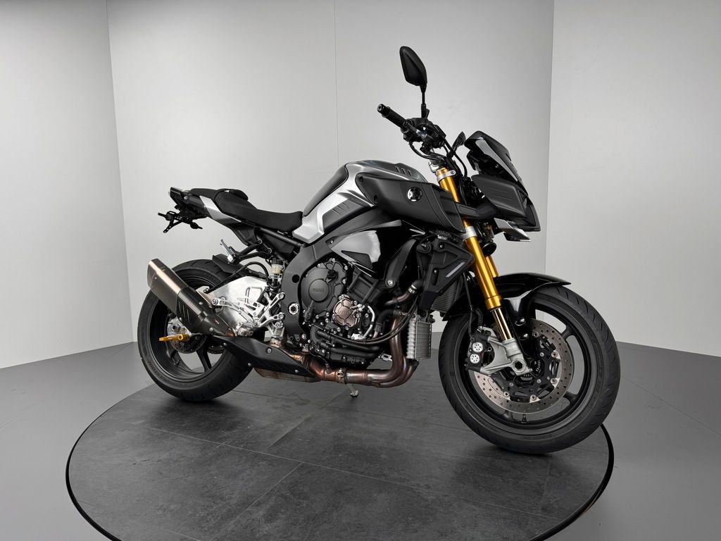 Fahrzeugabbildung Yamaha MT-10 SP *AKRA *1. HAND *SERVICE NEU