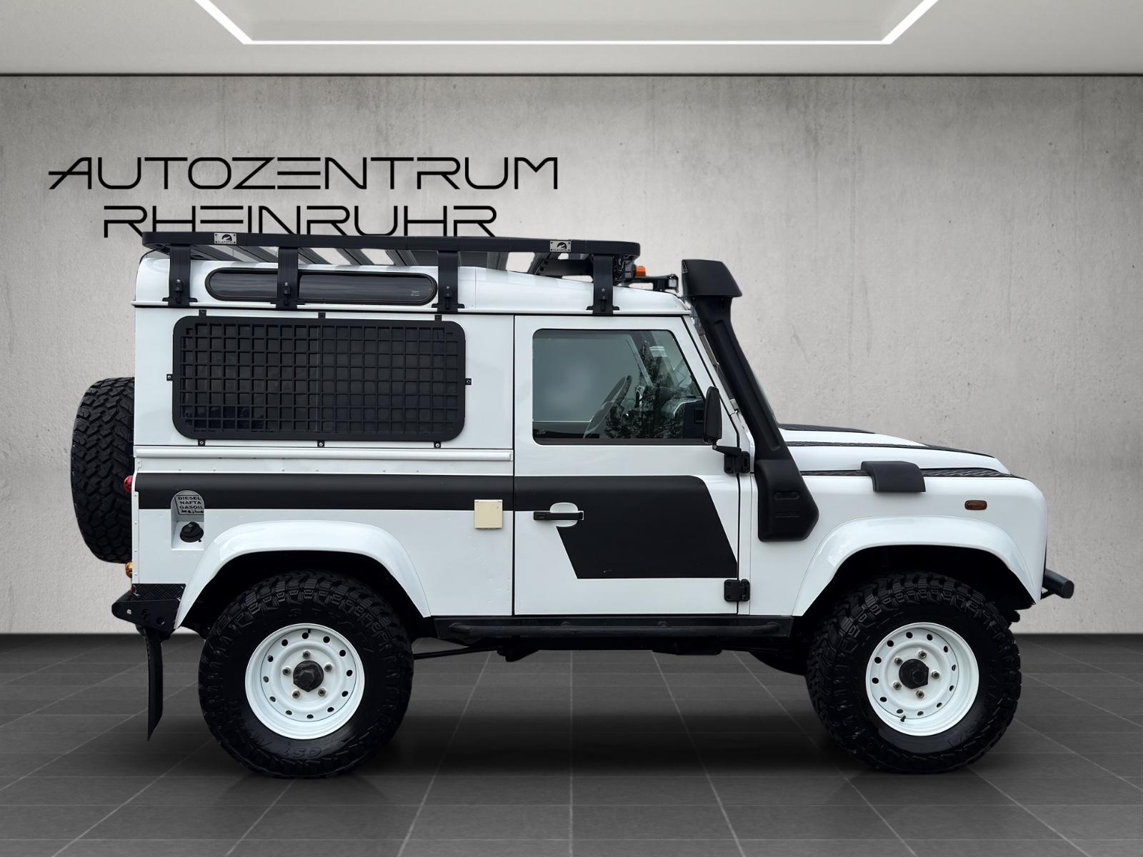 LAND ROVER DEFENDER - 90 HARD TOP -  122 CV - BVM