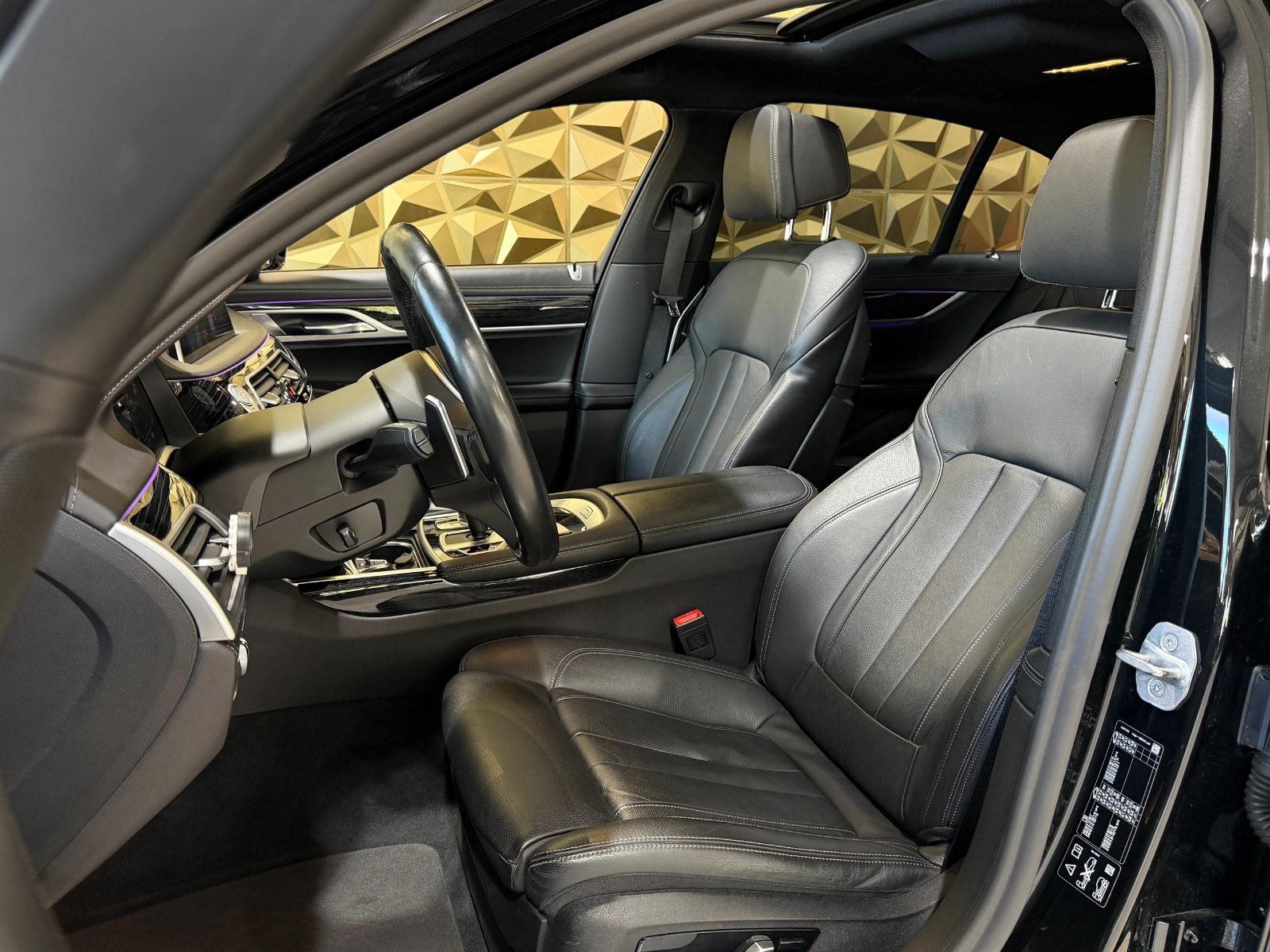 BMW 750i xDrive M Sport|DEUTSCH|UNFALLFREI|PREMIUM foto 11