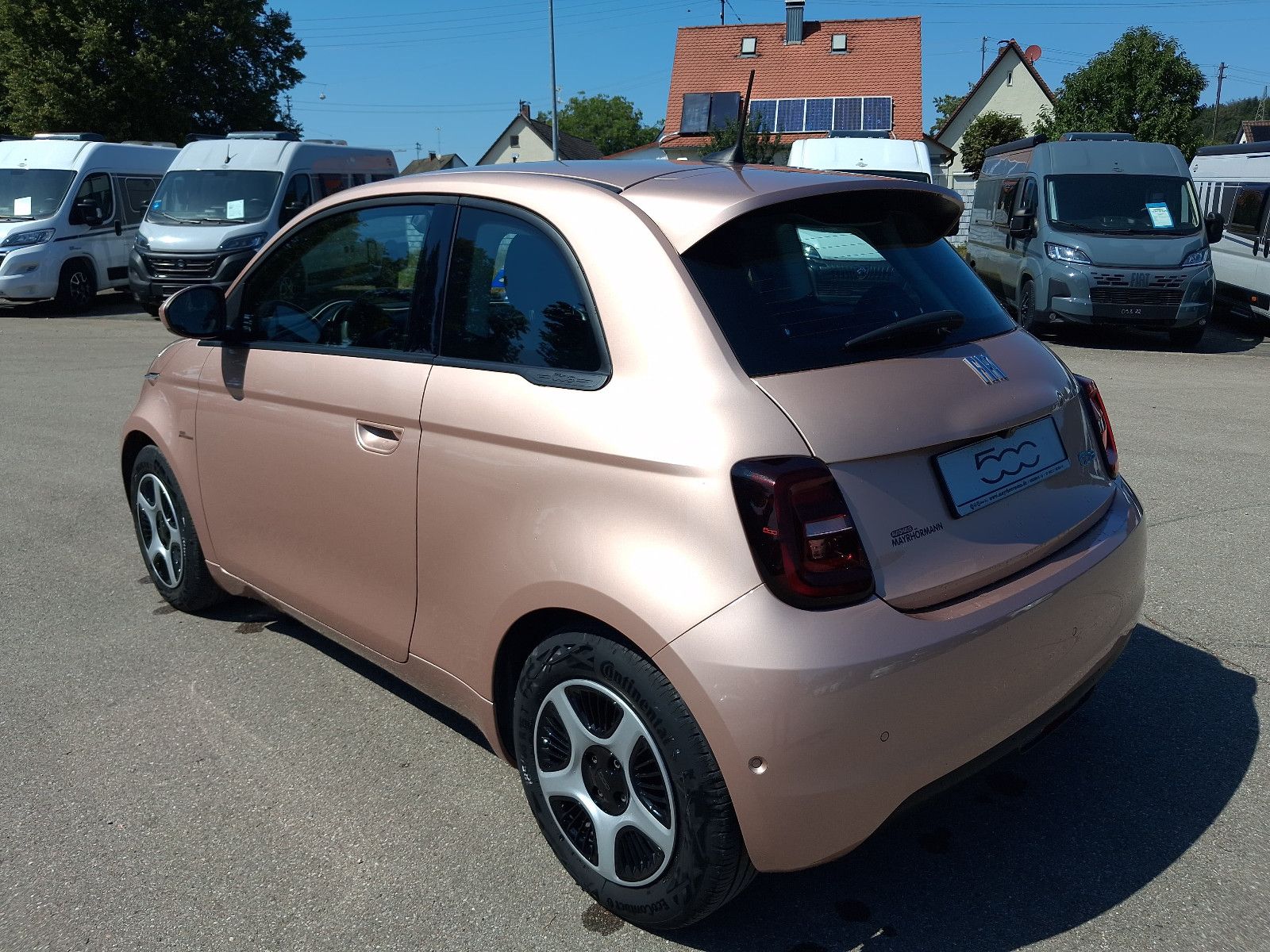 Fahrzeugabbildung Fiat 500e