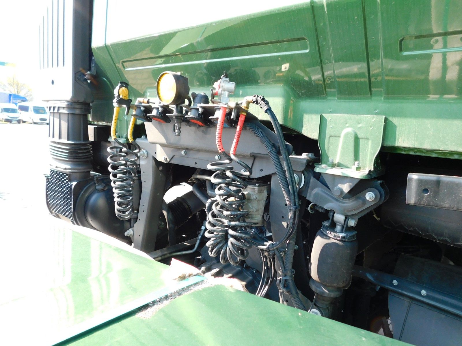 Fahrzeugabbildung Iveco S-Way AS440S50T/P mit ADR Ausstattung Klasse AT