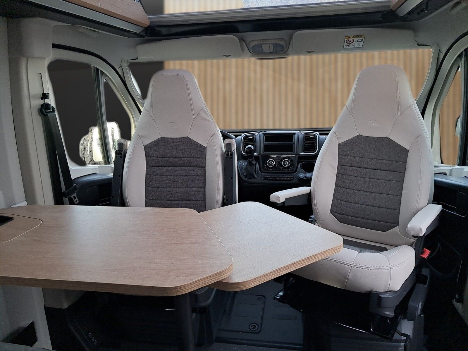 Fahrzeugabbildung Adria Twin 60Y 640 SLB Automatik, LED Scheinwerfer