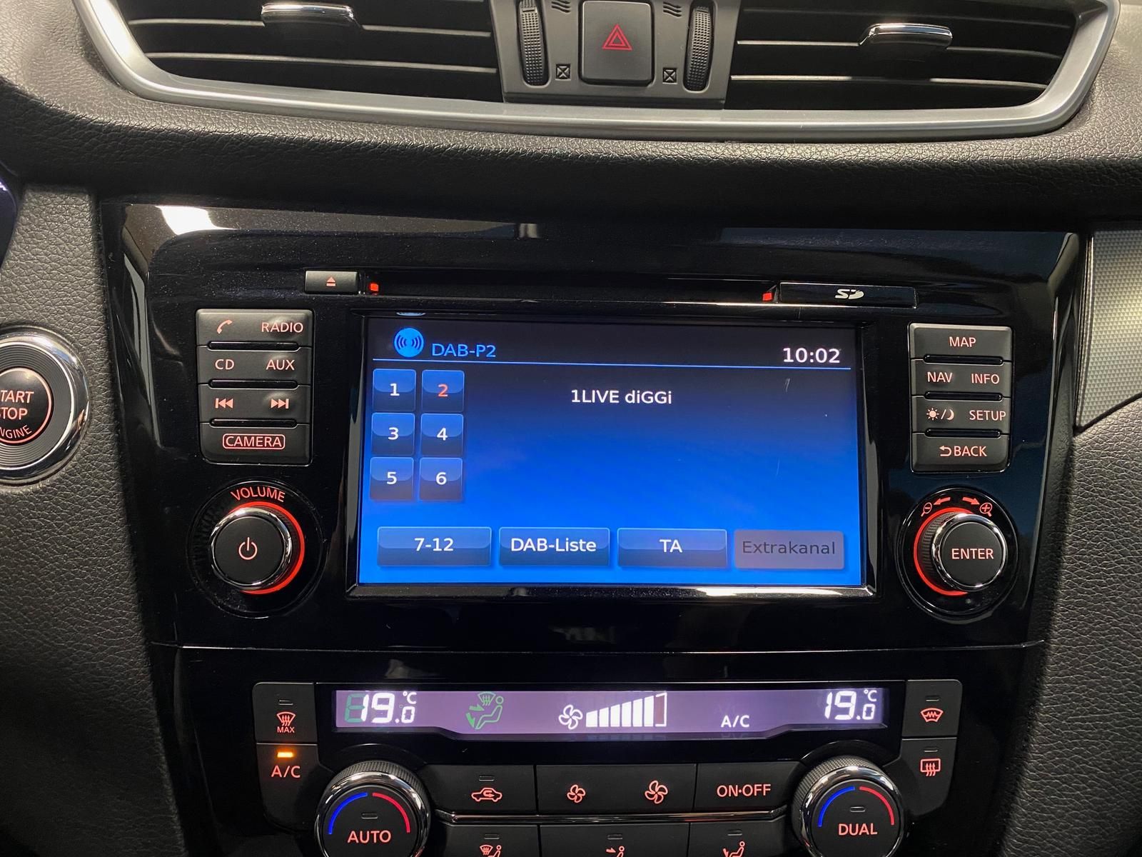 Fahrzeugabbildung Nissan Qashqai 1.2 ACENTA PANORAMA+360°KAMERA+NAVI+18"