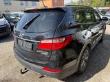 Hyundai Grand Santa Fe 2.2 CRDi Premium 4WD Automatik - Hyundai Grand Santa Fe Premium mit Diesel-Antrieb