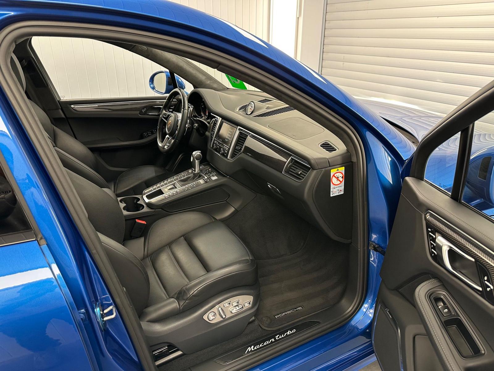 Porsche Macan Turbo 3.6 400 ch • 1ère Main • Sport Chrono • Burmester • Toit pano • Carbone • 21"