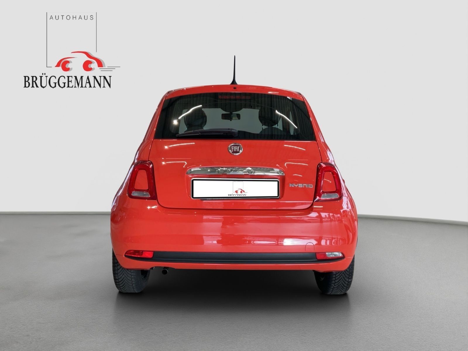 Fahrzeugabbildung Fiat 500 1.0 GSE Hybrid + Ganzjahresreifen