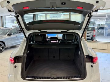 Porsche Cayenne - 10