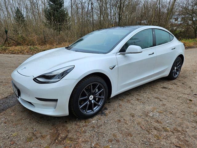 Tesla Model 3 Long Range Dual AWD