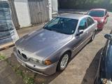 BMW E39 525i A - - BMW 525 aus 2001: 525i
