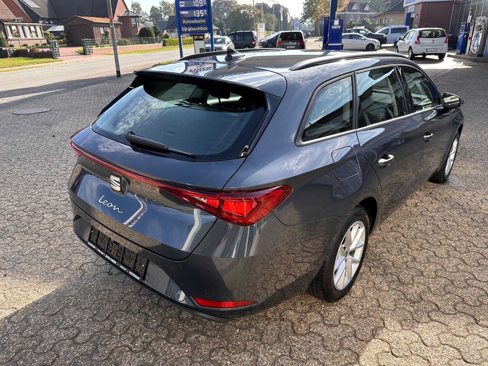 Fahrzeugabbildung SEAT Leon ST 2.0 TDI Style DSG AHK/ACC/APP/SHZ/RFK
