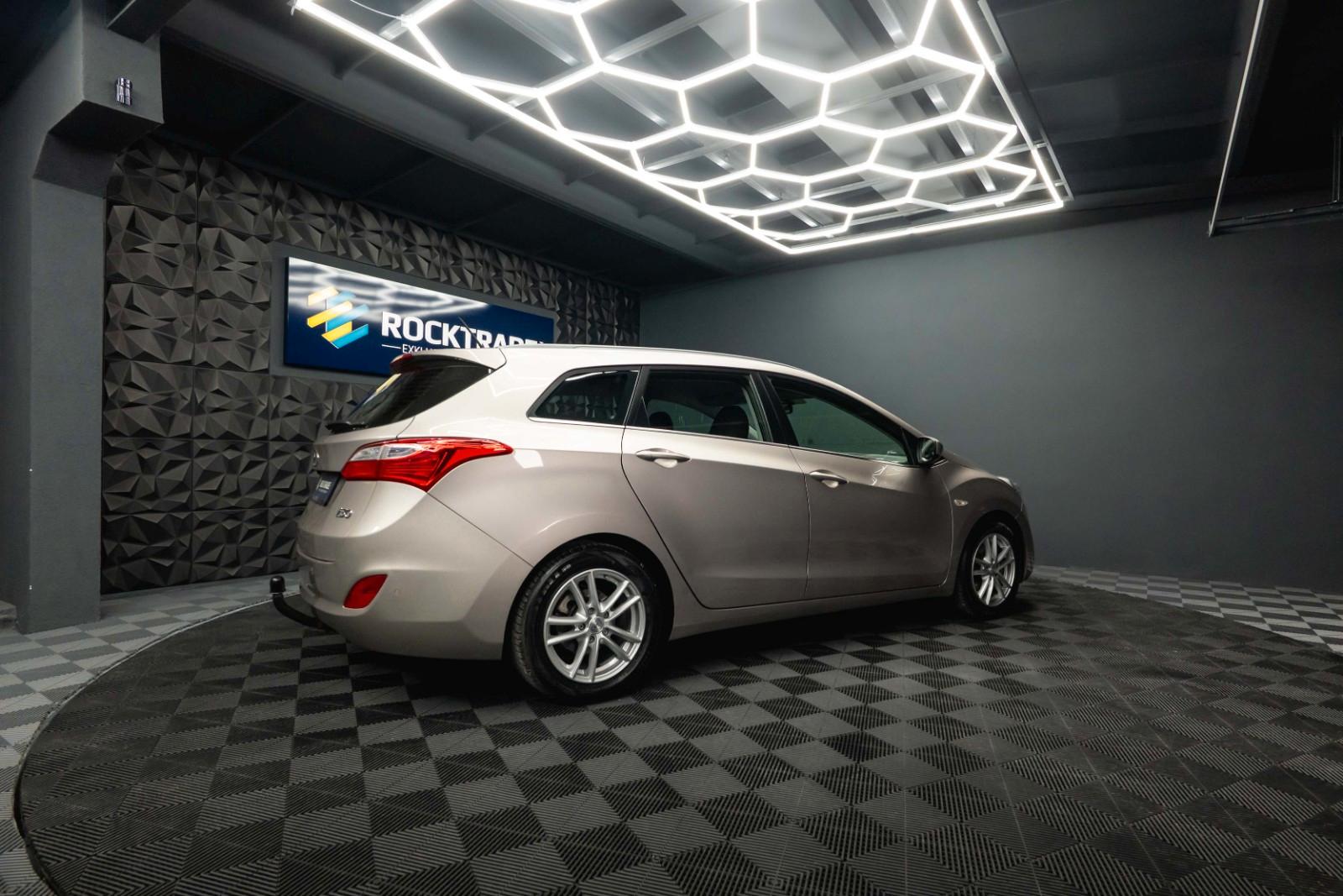 Hyundai i30 cw blue Trend | 1.Hand | LED | AHK | LHZ