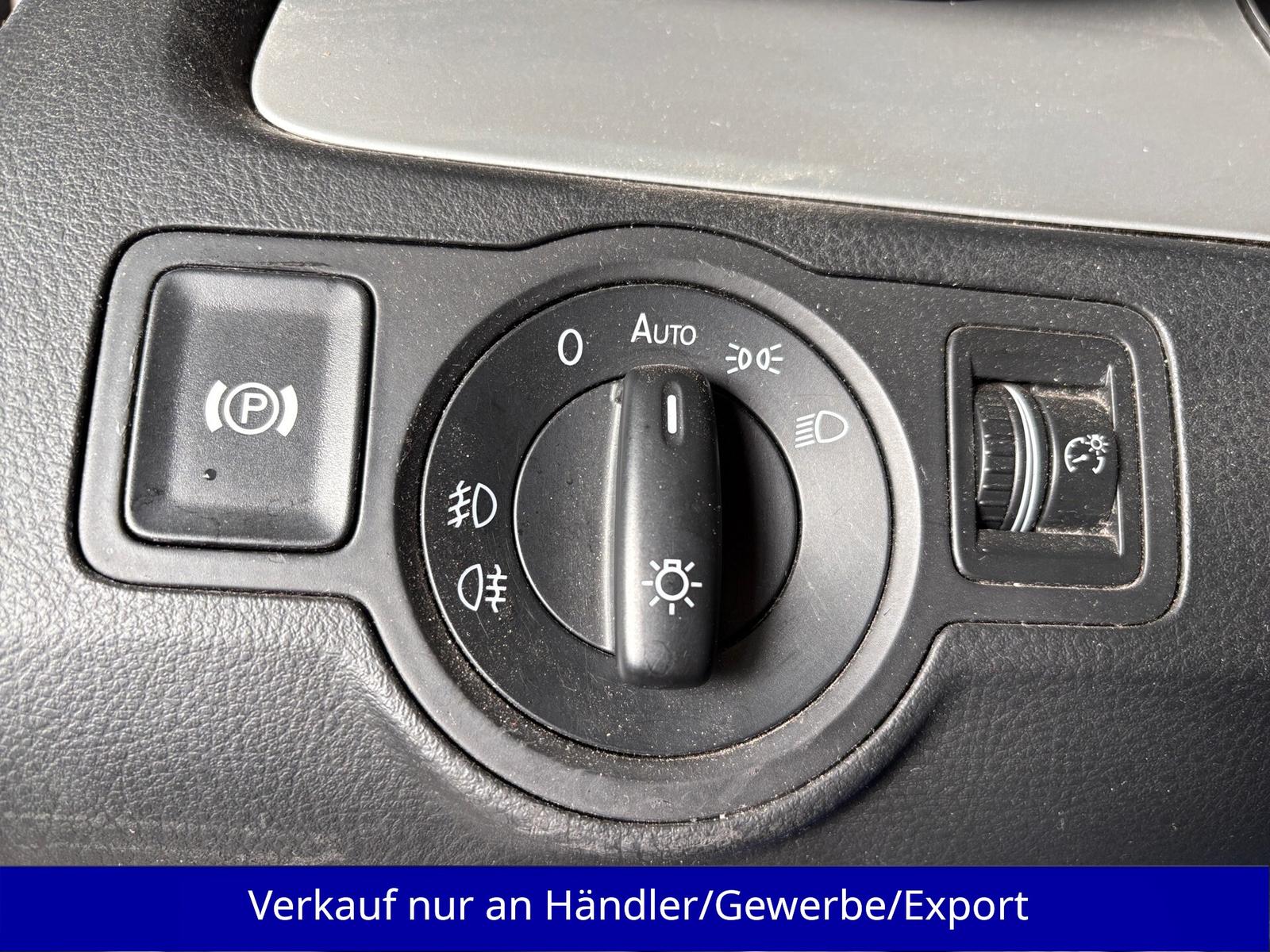 Volkswagen Passat 2009 — photo 15