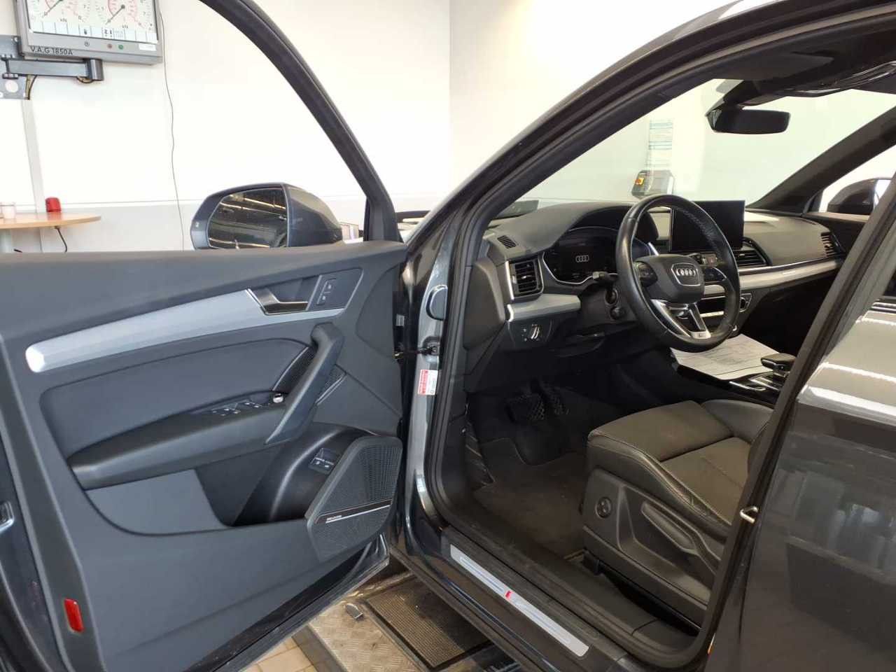 Audi Q5 55 TFSI e S line quattro S-tronic +AHK+OPTIK+ imagem 3