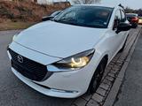 Mazda 2 Hybrid fast neu - Mazda 2 Hybrid von privat