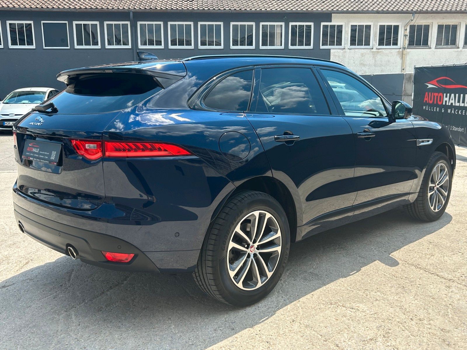 Fahrzeugabbildung Jaguar F-Pace 30t AWD R-Sport ACC 360° Kam Meridian Nav
