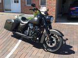 Harley-Davidson Road King Special Jekill and Hyde
