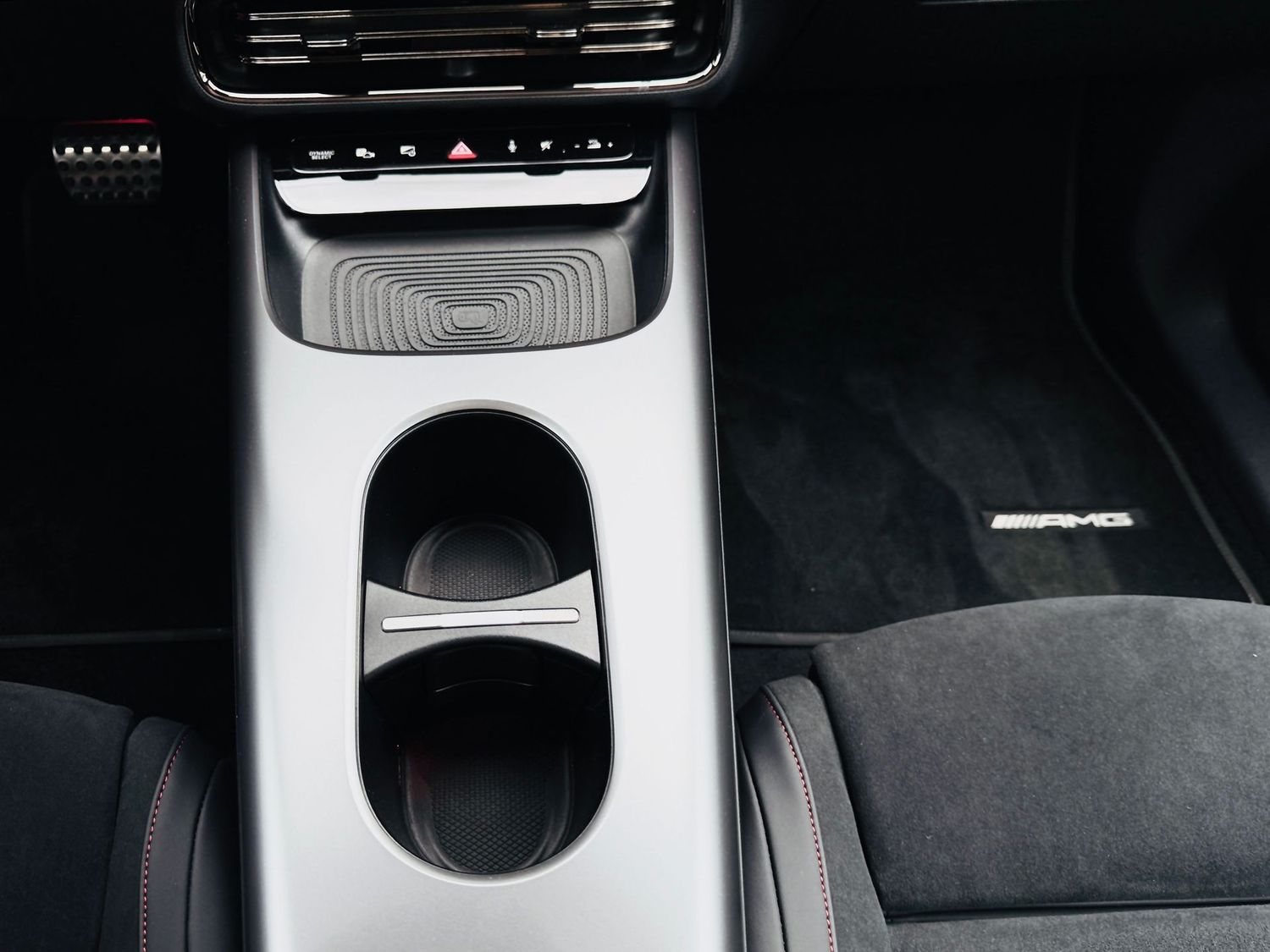 Fahrzeugabbildung Mercedes-Benz CLA 250 + EQ, AMG Plus, Premium Paket, Night Pak