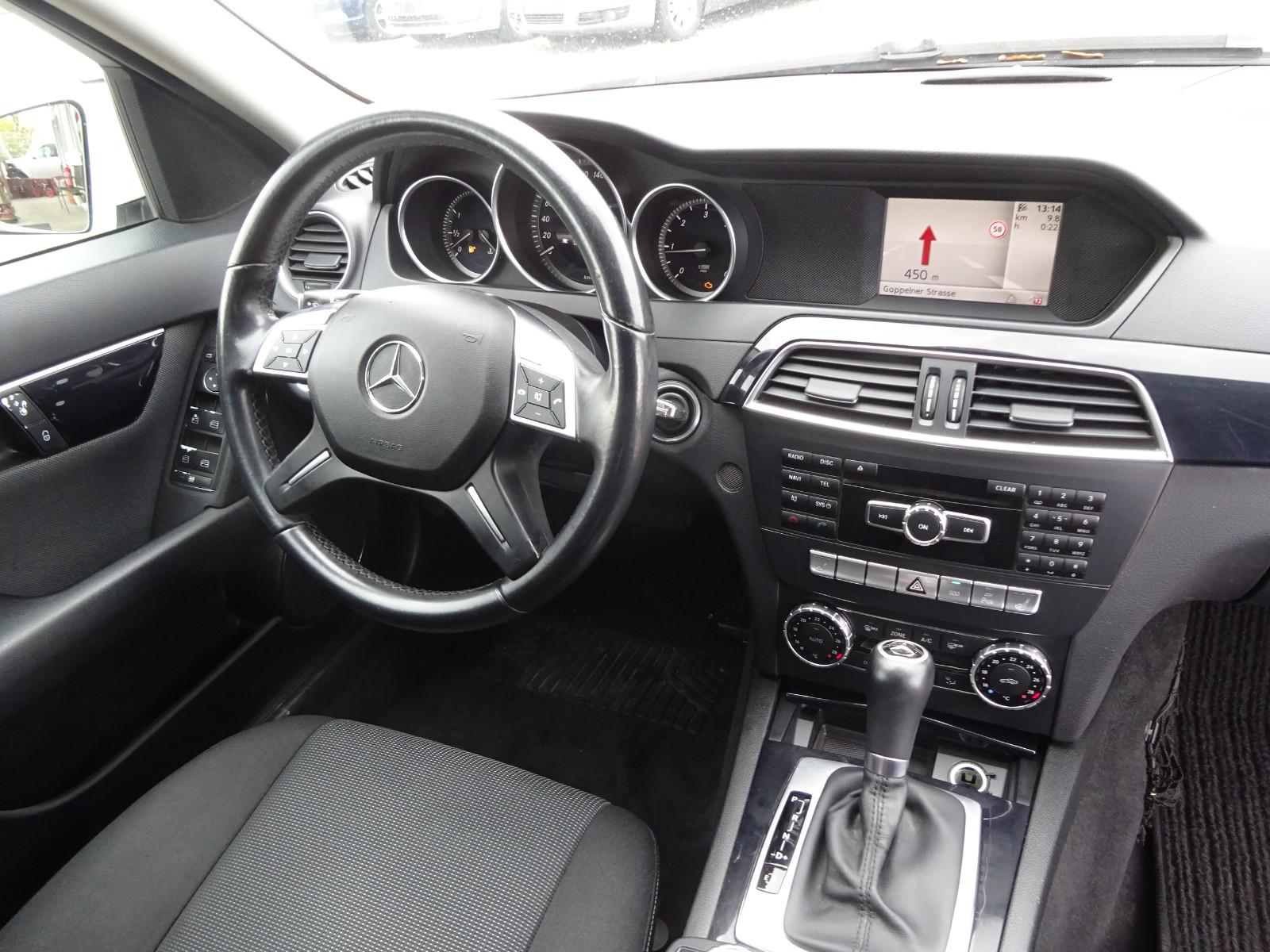 Mercedes-Benz C200 2013 — photo 12