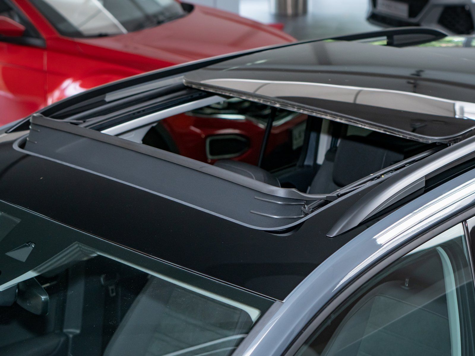 Fahrzeugabbildung Volkswagen Touran Highline R-Line TSI DSG *AHK*Standhzg*7-S
