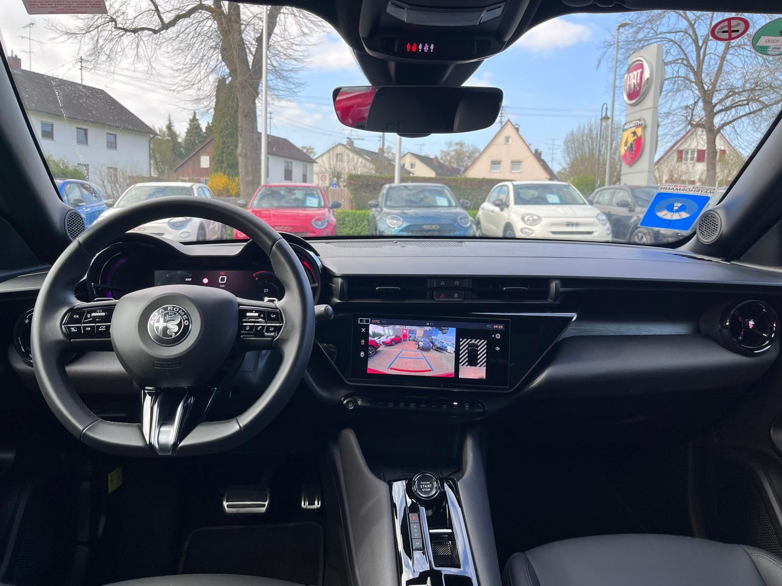 Fahrzeugabbildung Alfa Romeo Junior Ibrida 1.2 VGT 48V-Hybrid 100 kW Speciale