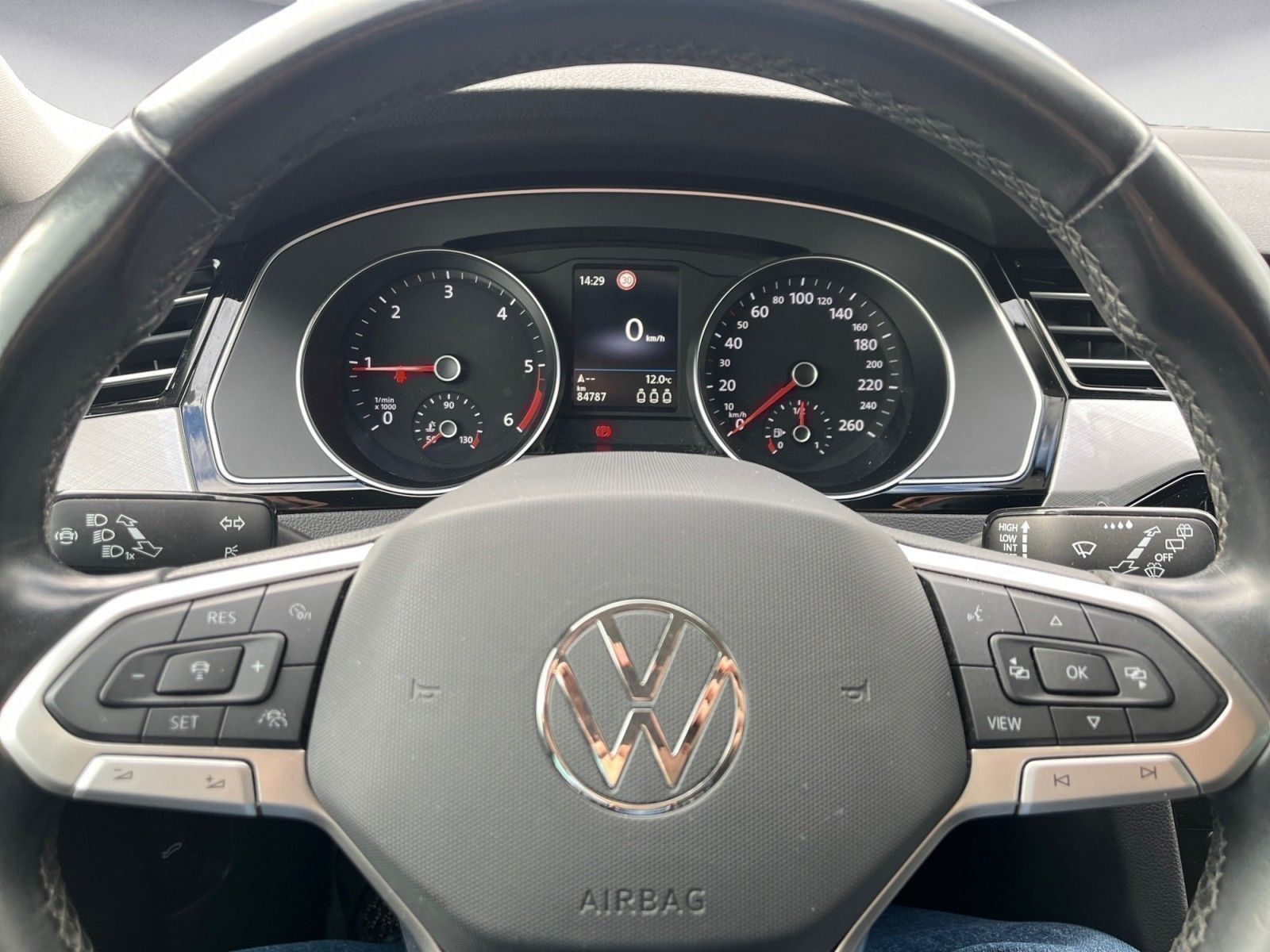 Volkswagen Passat Variant - Bild 10