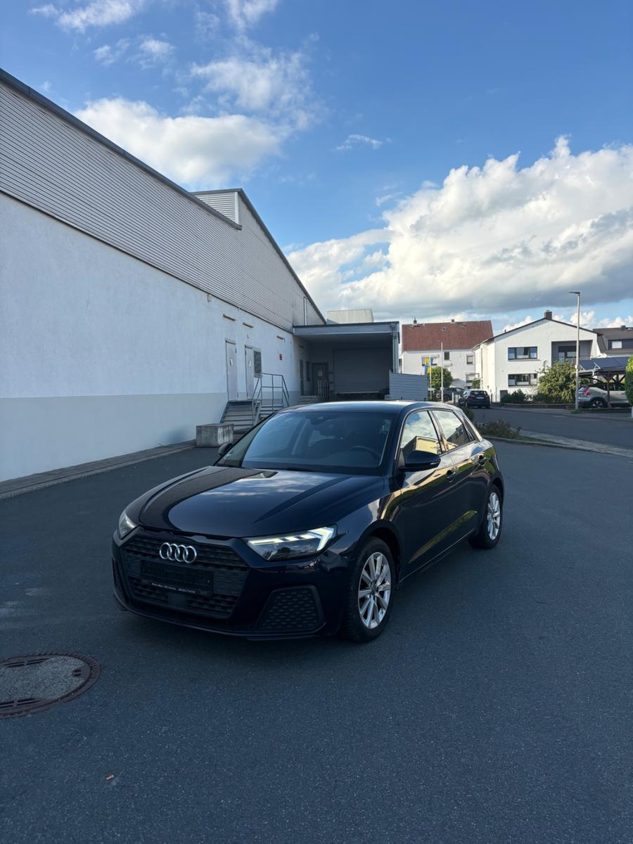 Audi A1 25 TFSI Sportback MATRIX//VIRTUAL//1.HAND