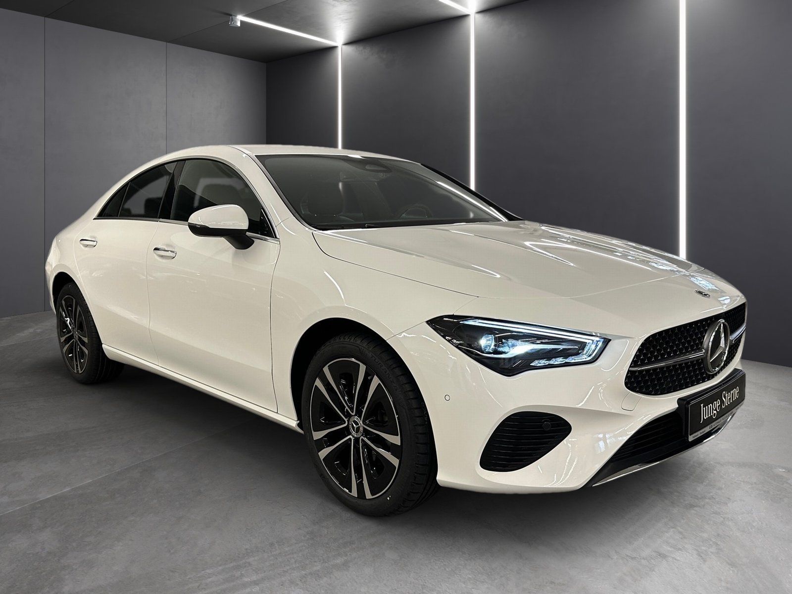 Fahrzeugabbildung Mercedes-Benz CLA 200 Progressive*LED*Kamera*CarPlay*Spur*MBUX