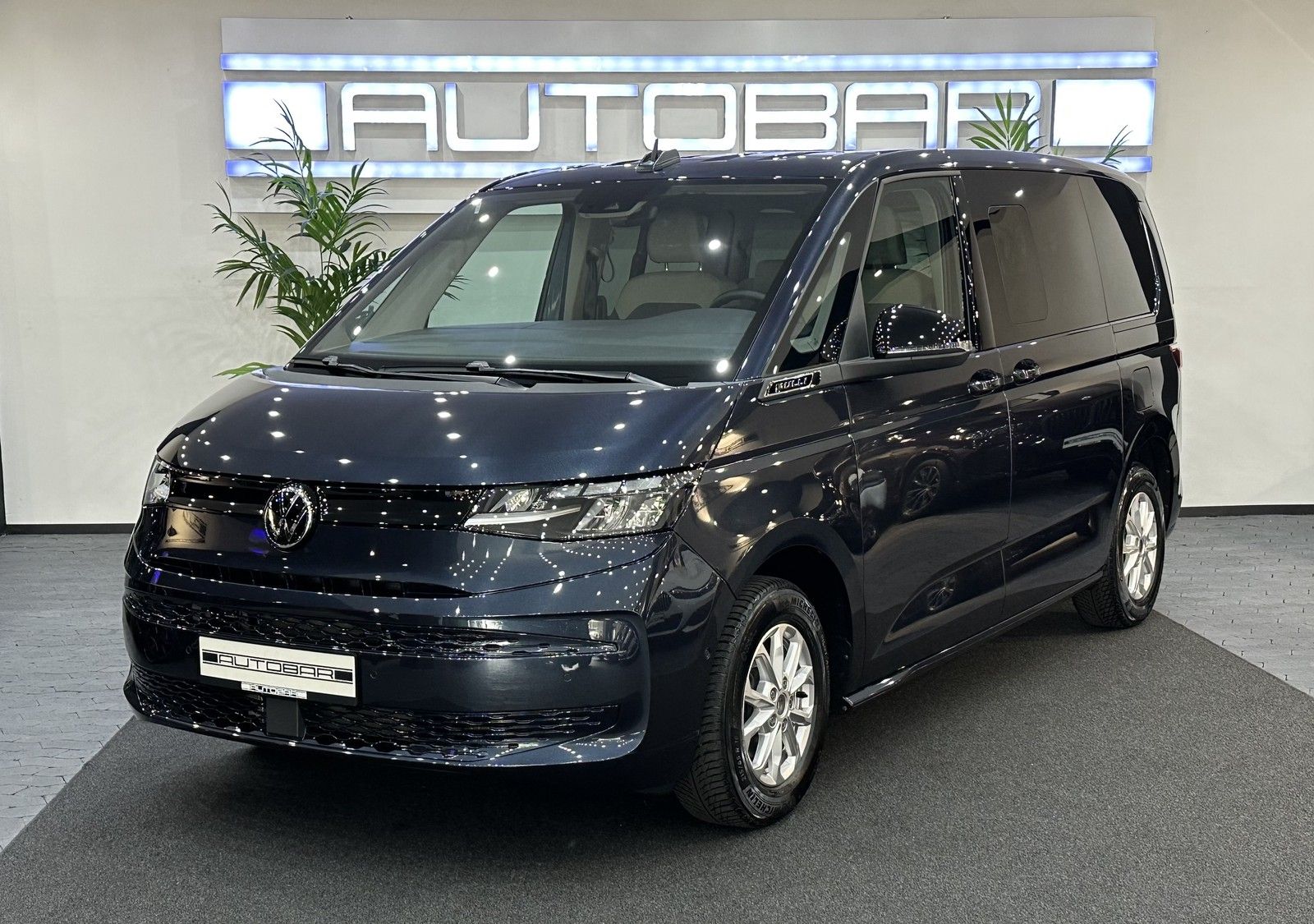 Volkswagen T7 Multivan 5J.WERKSGARANTIE*TISCH*AHK*RFK*ACC