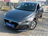 Hyundai i30 1.4 CW YES!*GR.NAVI-TOUCH*KAMERA*6.G*TEMPO** - Hyundai i30 Gebrauchtwagen in Frankfurt