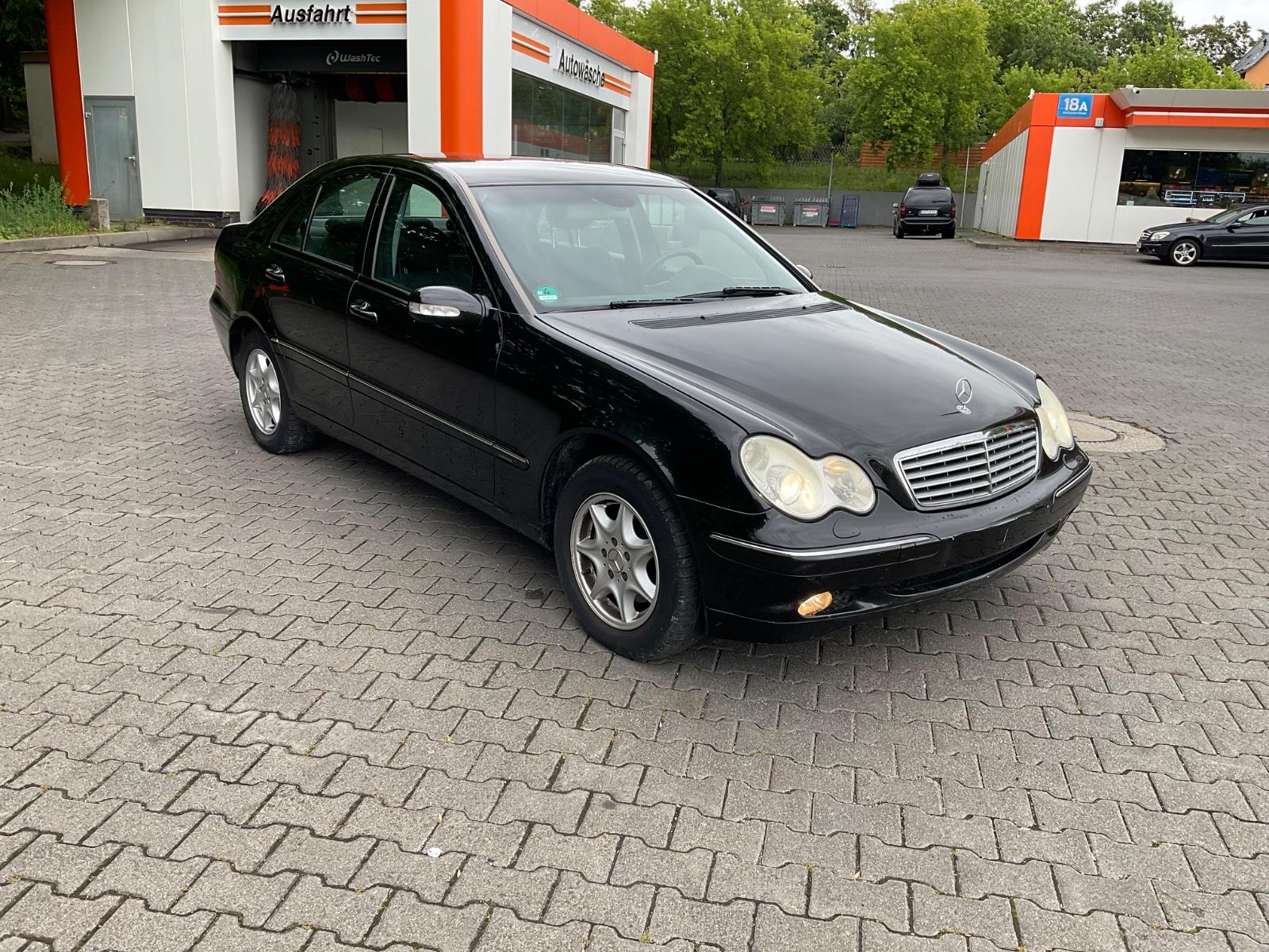 Mercedes-Benz C 220 CDI AUTOMATIK - klima tüv bis 10-2026