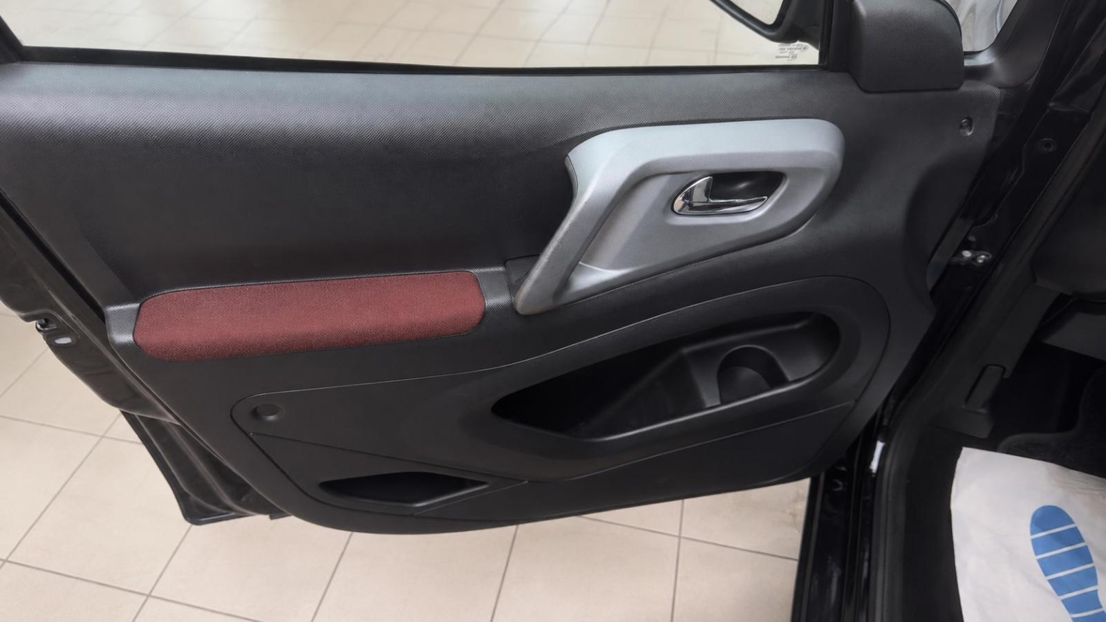 Citroën Berlingo Kombi Silver Selection*TÜVneu*Klima*AHK