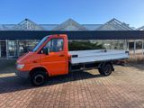 Mercedes-Benz Sprinter 412 D Pritsche, Anhängerkupplung - Mercedes-Benz 412