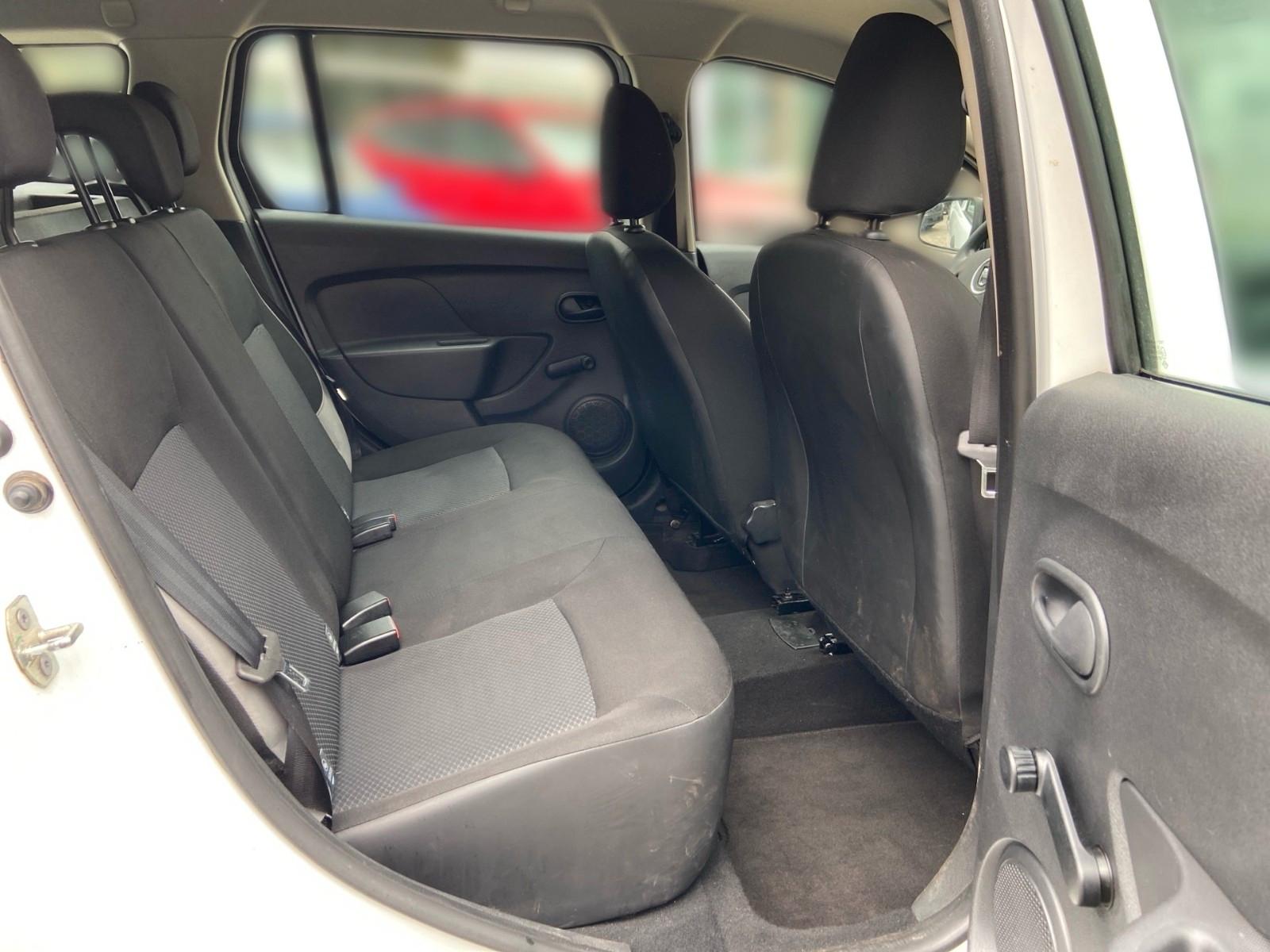Dacia Logan 2015 — photo 14