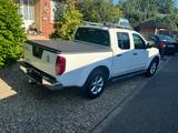 Nissan Pick Up*4X4*LE* Topline Paket*Navi*Top - gebrauchte Nissan Navara aus dem Jahr 2011