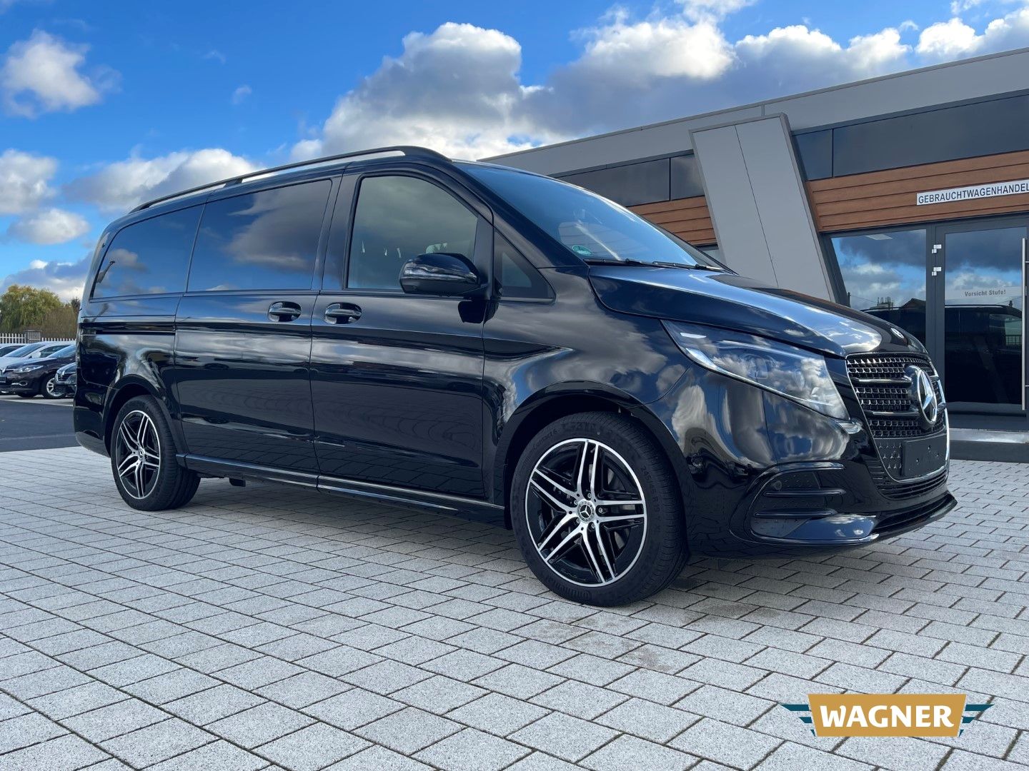 Fahrzeugabbildung Mercedes-Benz V 300 d AMG EXCLUSIVE EDITION 4MATIC lang Voll V