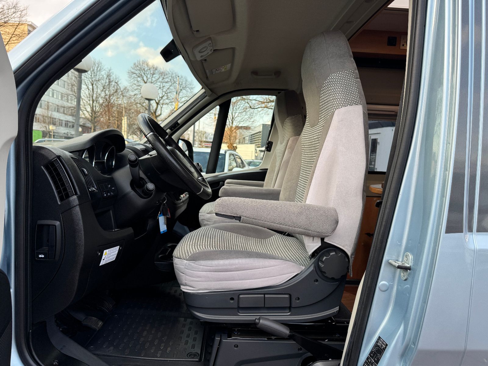 Fahrzeugabbildung Pössl 600 2Win R Plus AHK 1.HAND VOLL SCHECKHEFT