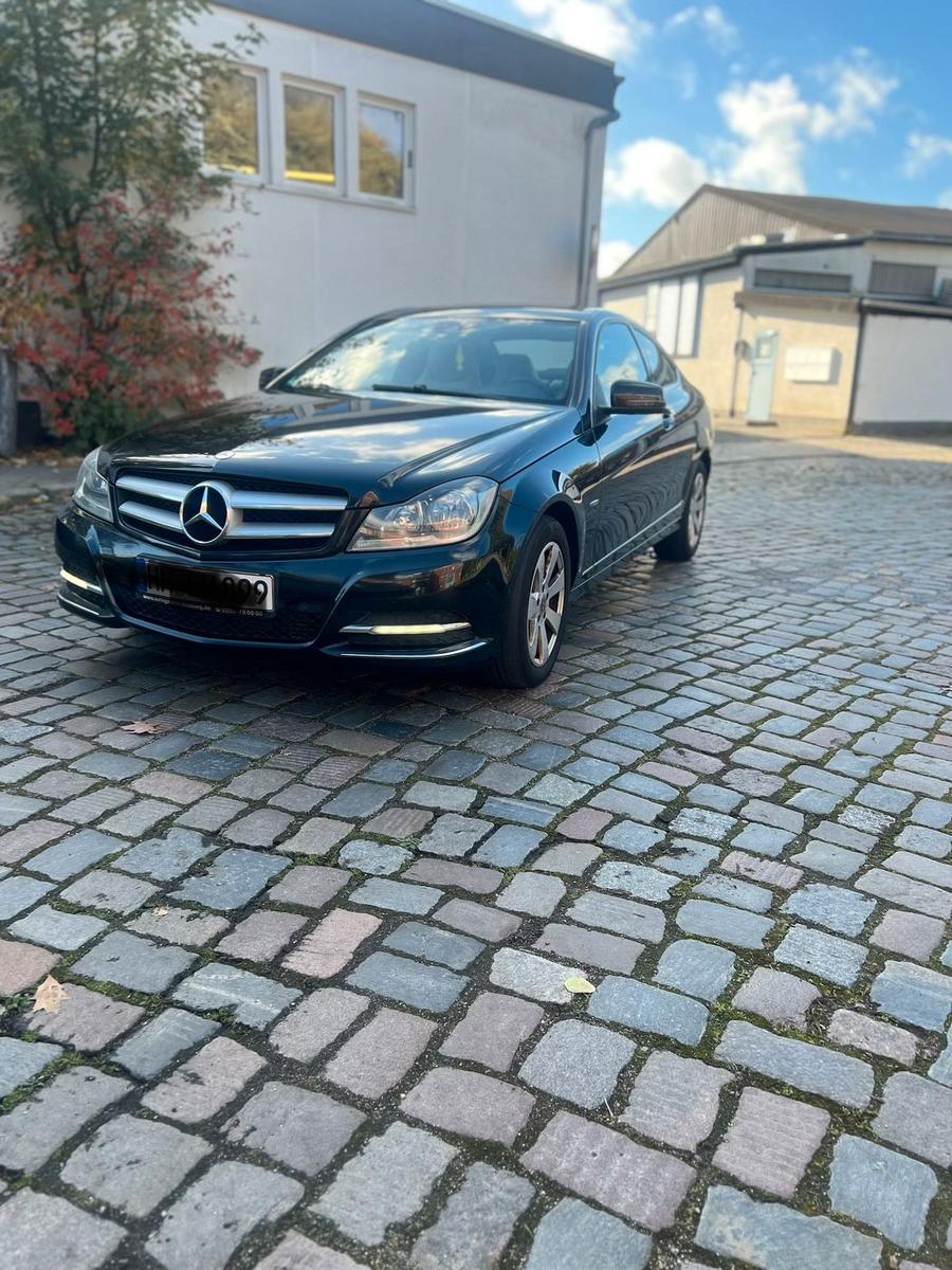 Mercedes-Benz C 220