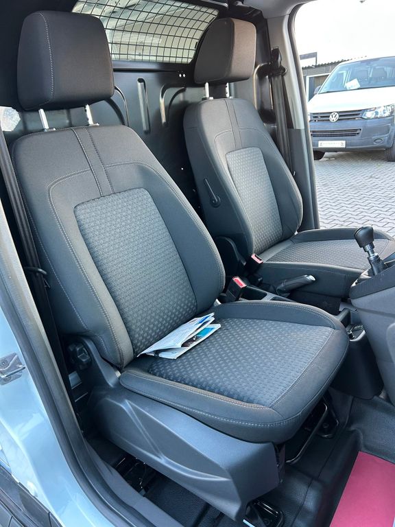 Car Image 22