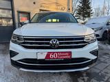 Volkswagen Tiguan Elegance *PANO/MASSAGE/AHK* - Volkswagen Tiguan Elegance mit Benzin-Antrieb