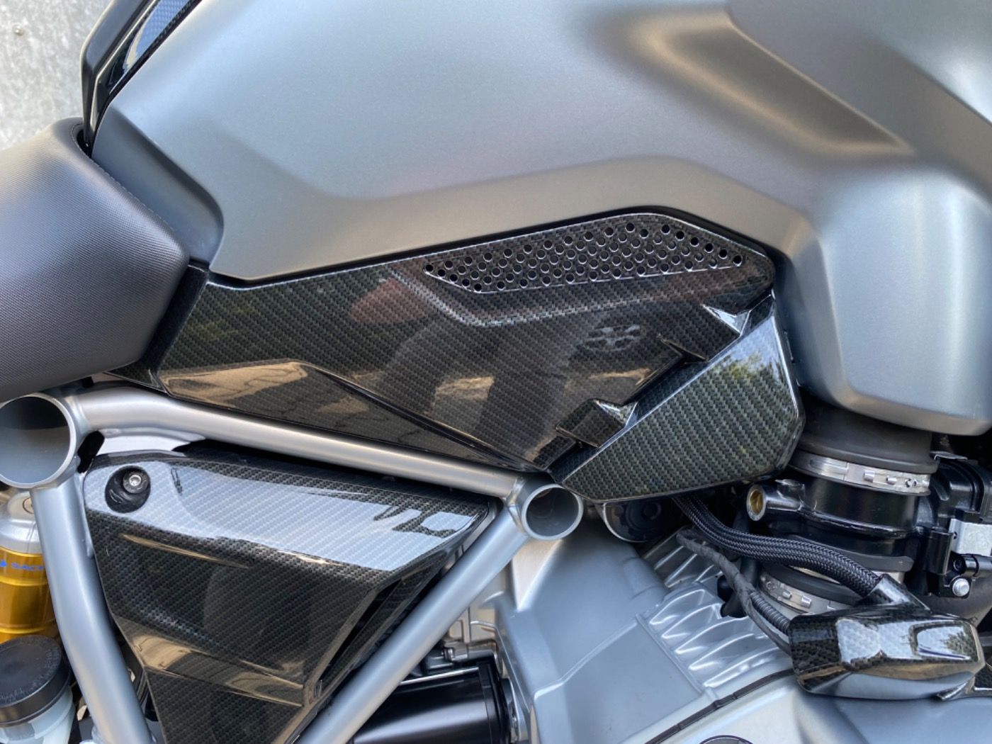 Fahrzeugabbildung BMW R 1200 GS LC Carbon