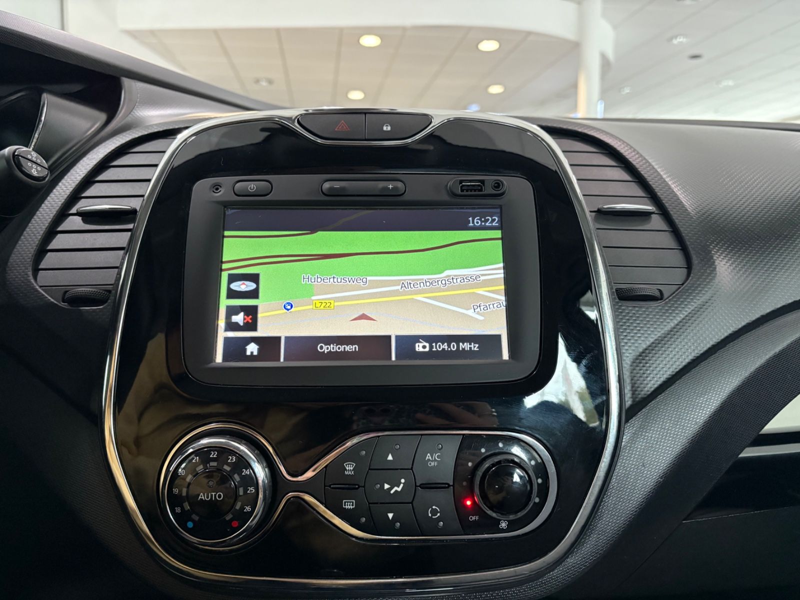 Fahrzeugabbildung Renault Captur Intens *RÜCKFAHRKAMERA*
