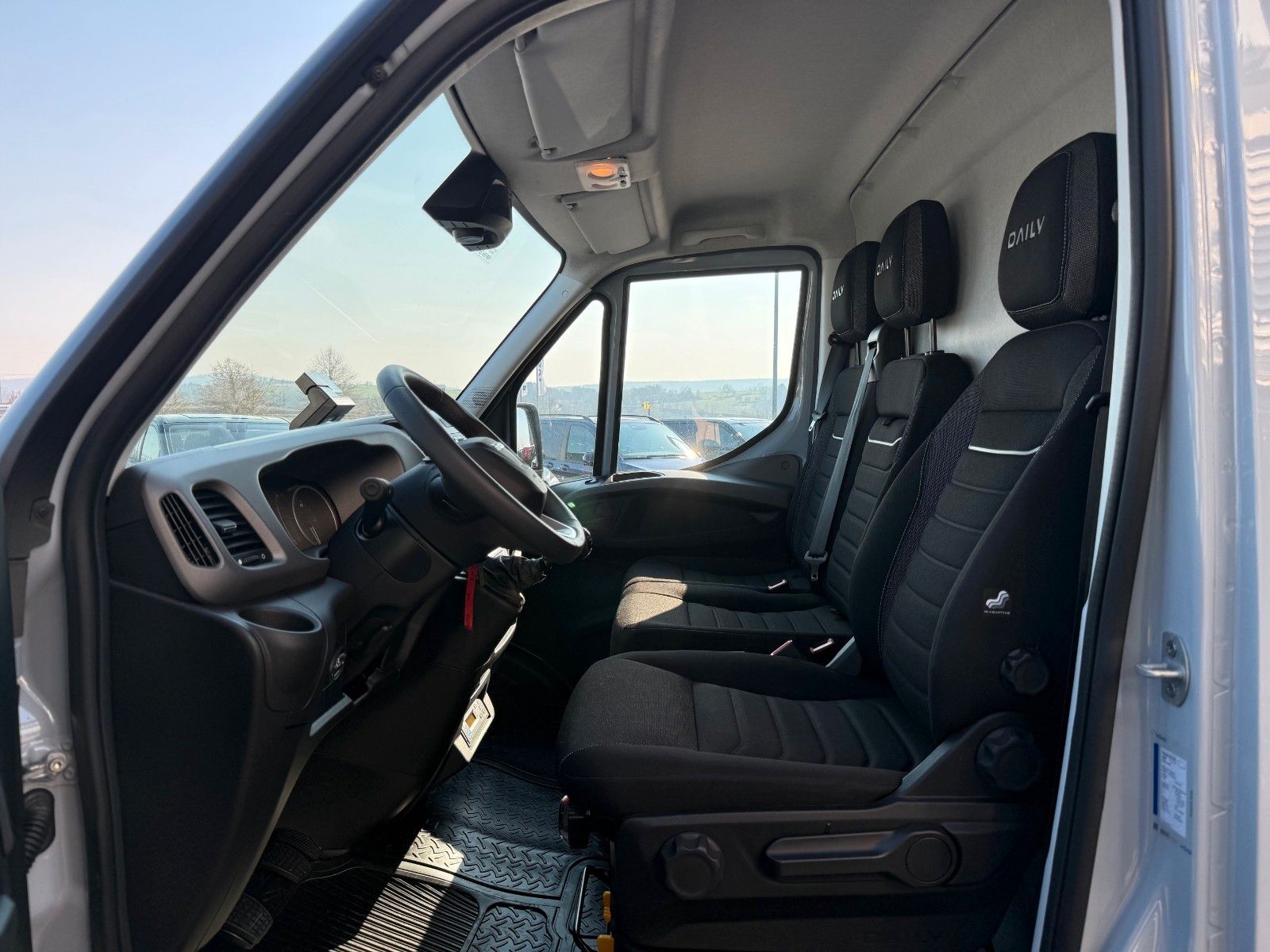 Fahrzeugabbildung Iveco Daily 50C18 3.0L *L4*H3*Automatik*LED*AHK*